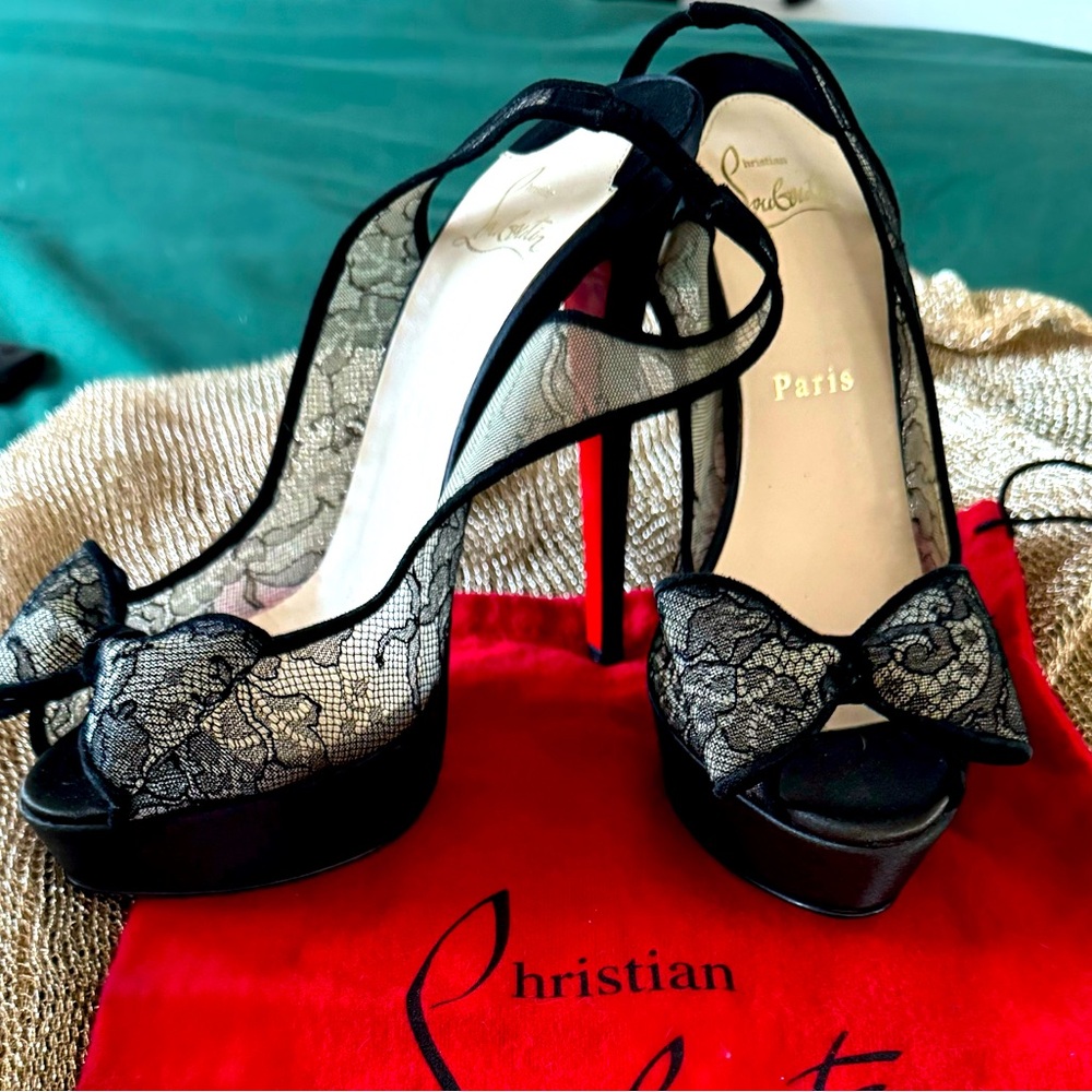 Brand New* Christian Louboutin Black lace bowed red bottom